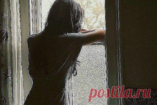 Любовь, как воздуха глоток!
Вдохнешь, а выдохнуть не в силах!
И этот жизненный поток,  
Нечаянно пробегая мимо,
Однажды душу взволновав,
Бежит по судьбам, как мгновение,
От будней будто бы устав,
Запутавшись среди сомнений.
И ты вдыхаешь вновь и вновь,
Но меньше в нем тепла с годами,
В глотке, дарящем нам любовь!
Что ж происходит между нами?
И , задыхаясь среди дней,
Любовь, как воздуха глоток,
Хранит на дне души своей 
Для сердца жизненный поток! ( Марина С.)