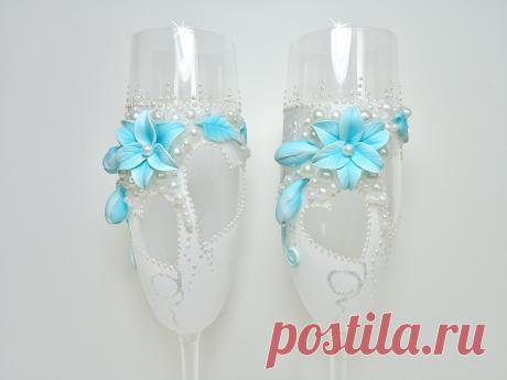 Blue and White Wedding champagne glasses Toasting flutes