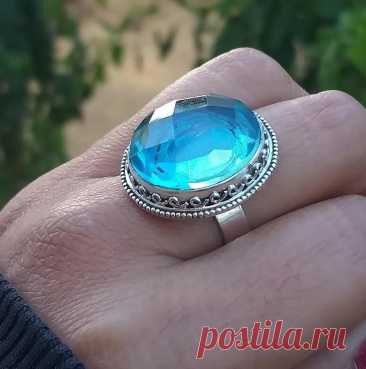 Серебряное кольцо перстень с лондонским топазом купить в интернет-магазине Ярмарка Мастеров по цене 8540 ₽ – WUVLERU, Перстень, Стамбул - доставка по России Серебряное кольцо перстень с лондонским топазом в наличии в интернет-магазине на Ярмарке Мастеров - 55188338. Перстень от Jewelry chic. Размер: 15 - 23. Материал: серебро 925 пробы, стерлинговое серебро, лондонский голубой топаз. Гарантированная доставка по всей России. Отзывы реальных покупателей и фото