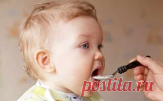 Как Варить Кашу На Воде Приготовление каш на Руси издавна считалось национальной традицией. На этом блюде выросло не одно поколение россиян. Хорошо сваренная каша, сдобренная маслом и с добавлением варенья, фруктов, овощей, мяса или грибов, знакома каждому человеку с детских лет. А ее клейкая консистенция очень полезна для людей, страдающих заболеваниями пищеварительного тракта. Каши варят на воде, молоке, мясном или овощном бульоне. В зависимости от количества жидкости, о...