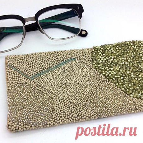 Palargent Side B. #creation #palazuelo #premium #luxury #hautecouture #handembroidery #Lesage #art #Paris #France #patience #minutiae #detail #precision #meticulous #original #exclusive #rare #handcrafted #unique #sparkling #colors #beads #miyuki #swarovski #craftsmanship