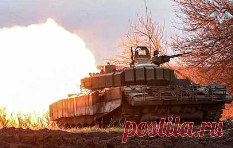 МО России сообщило об отражении начальником медпункта отряда спецназа попытки прорыва ВСУ. В ведомстве отметили, что офицер с позывным Велес лично командовал ведением огня прямой наводкой по штурмовым подразделениям украинской армии с дистанции в 30-50 м