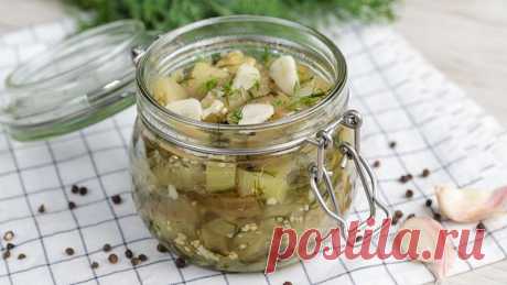 Баклажаны как грибы на зиму: самые вкусные рецепты приготовления, рекомендации по закатыванию заготовок и советы опытных домохозяек Ознакомьтесь с самыми популярными рецептами консервации баклажанов как грибов на зиму: с чесноком и уксусом, майонезом, без стерилизации, в мультиварке и др. Узнайте секреты опытных хозяек по закрутке домашних заготовок с баклажанами.