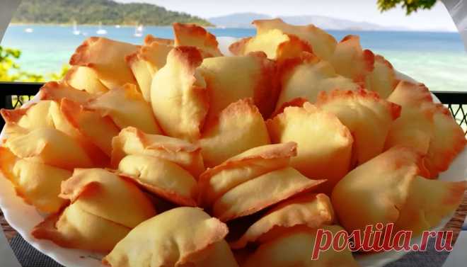 «Крылья ангела» - невероятно вкусное печенье, которое съедается за 3 минуты Печенье — это универсальный десерт, который хочется отведать в любое время года и при любом случае. Если вы уже полюбили готовить домашнее печенье, вам точно понравится этот рецепт. Найти похожую сладость магазине не так легко, а вот приготовить дома — проще простого. Несмотря на то, что в основе мы будем использовать простые ингредиенты, такие как […]