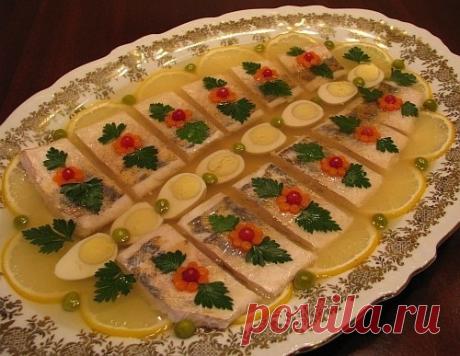 Как приготовить заливное из осетровой или лососевой рыбы - рецепт, ингридиенты и фотографии