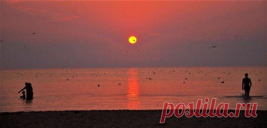 Закат на Азовском море. Крым. Щёлкино.