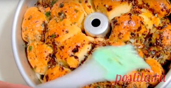 Хлеб с сыром и чесноком