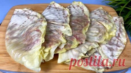 | Этот рецепт чебуреков с капустой нашла случайно (получилось так вкусно, что он стал одним из моих любимых рецептов)
СПОСОБ ПРИГОТОВЛЕНИЯ:
Вилок капусты кладем в обыкновенный полиэтиленовый пакет и убираем в микроволновку на 10 минут, после этого отделяем от вилка капустные листы. В глубокую тарелку выкладываем фарш (у меня свиной), добавляем измельченный репчатый лук, укроп, петрушку, одно сырое яйцо, соль, черный молотый перец, зиру и тщательно вымешиваем фарш. На одну ...