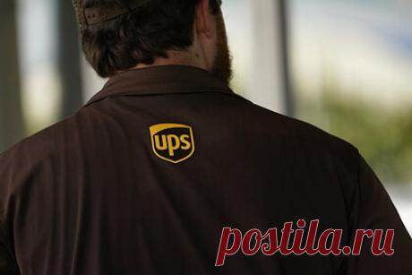 В США задумали бороться с кризисом за счет афганских беженцев. Американские работодатели задумали одновременно бороться с двумя проблемами — кризисом на рынке труда и наплывом беженцев из Афганистана, откуда в США уже отправились 37 тысяч человек. Десятки компаний в США присоединились к плану Tent Coalition по интеграции афганских беженцев в американскую экономику.