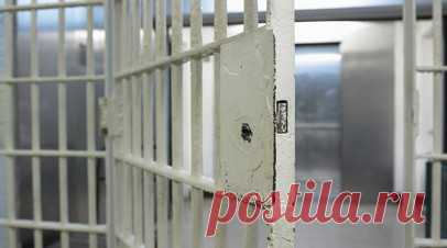 Боевика «Азова» приговорили к 28 годам колонии за приказ обстрелять сёла в ДНР. Верховный суд Донецкой Народной Республики вынес приговор боевику полка «Азов»*, отдавшему приказ обстрелять жилые дома и объекты гражданской инфраструктуры в населённых пунктах Старый Крым и Лебединское. Читать далее