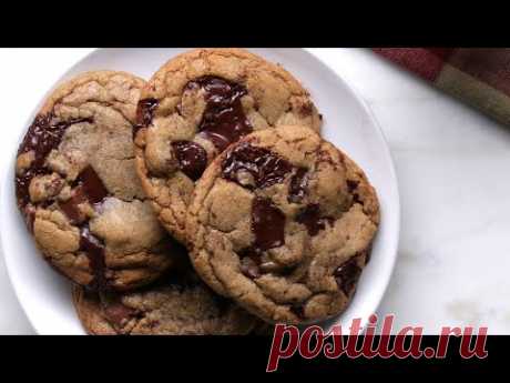The Best Chewy Chocolate Chip Cookies