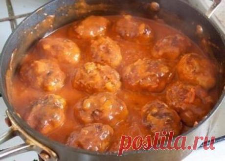 Рецепт из далекого прошлого: Сочные Котлеты с нежной подливой Вкус, который затмит любое блюдо из ресторанов