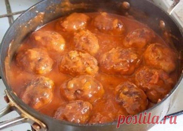 Рецепт из далекого прошлого: Сочные Котлеты с нежной подливой Вкус, который затмит любое блюдо из ресторанов