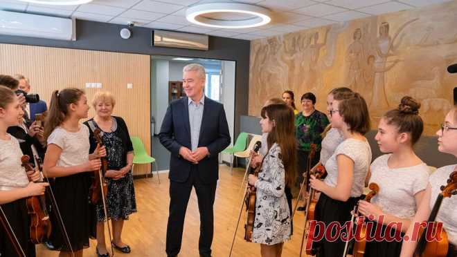 Собянин рассказал о международных достижениях учеников школ искусств Москвы. Ученики московских школ искусств и творческих колледжей получили около 27 тысяч наград за год. Об этом в своем Telegram-канале сообщил мэр Москвы Сергей Собянин. По словам градоначальника, ребята выступали на многих российских и ...