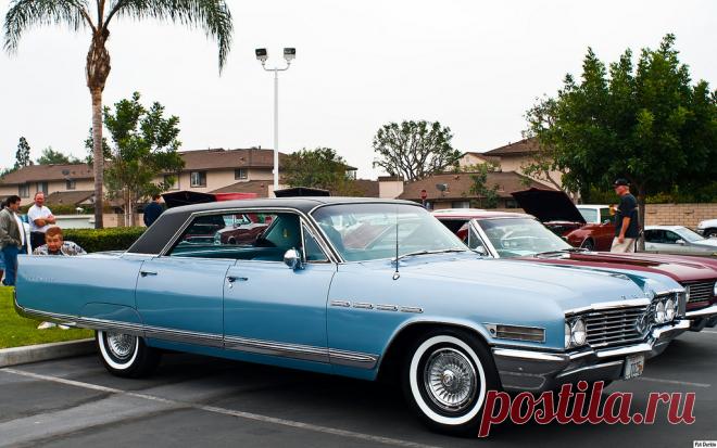 1964 Buick Electra 225 - blue - fvr