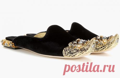 Woke up like this: тапочки как главная обувь лета