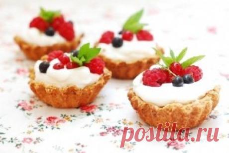 Рецепт корзиночек с творожным кремом Рецепт корзиночек с творожным кремом
Рецепт корзиночек с творожным кремом
Рецепт корзиночек с творожным кремом Порций 4. В 100 г — 230 ккал. Ингредиенты: Для теста: 100 г сливочного масла 1 ст м…