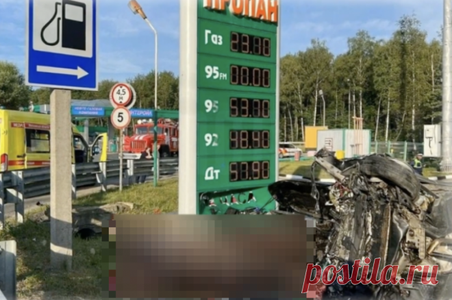 Водитель уснул. Друзья рассказали о музыкантах, погибших на трассе М-2 «Крым». Маша Калмыкова, Кирилл Полдник и Кирилл Терентьев погибли утром 5 июля. Авто с музыкантами ехало из Москвы по направлению в Серпухов. Водитель уснул, и легковушка на полной скорости влетела в стелу автозаправочной станции.