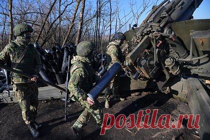 Бабушка оставившего последнее послание на кирпиче солдата рассказала о внуке. Бабушка оставившего послание на кирпиче солдата российской армии Романа Рудакова назвала его хорошим мальчиком. В интервью «Известиям» пенсионерка заявила, что при ежедневном общении с человеком не обращаешь внимания на то, чем он может запомниться. Рудаков участвовал в боях в Марьинке, ДНР.