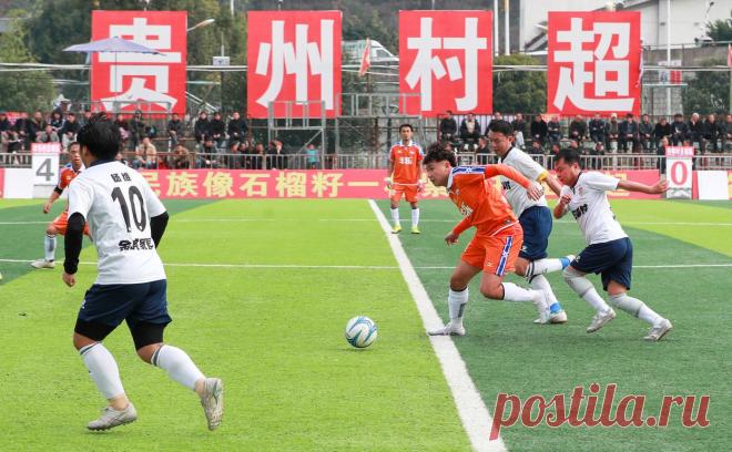 ГосТВ Китая показало расследование о высокопоставленных коррупционерах. В фильме рассказали о взяточничестве со стороны бывших замглавы Центробанка, мэра города, тренера сборной страны по футболу и главы национальной футбольной ассоциации. Си Цзиньпин призвал не проявлять милосердия к коррупционерам