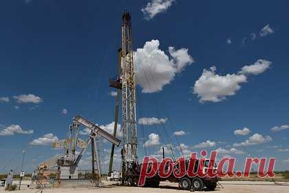 Нефтедобыча в США обновила мировой рекорд. Объемы нефтедобычи в США в сентябре увеличились на 1,7 процента в помесячном выражении, достигнув рекордного показателя в 13,24 миллиона баррелей в сутки. Об этом говорится в статистике, опубликованной Управлением по информации в области энергетики (EIA) Минэнерго Штатов.