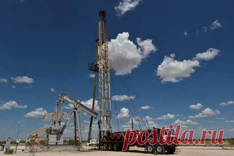 Нефтедобыча в США обновила мировой рекорд. Объемы нефтедобычи в США в сентябре увеличились на 1,7 процента в помесячном выражении, достигнув рекордного показателя в 13,24 миллиона баррелей в сутки. Об этом говорится в статистике, опубликованной Управлением по информации в области энергетики (EIA) Минэнерго Штатов.