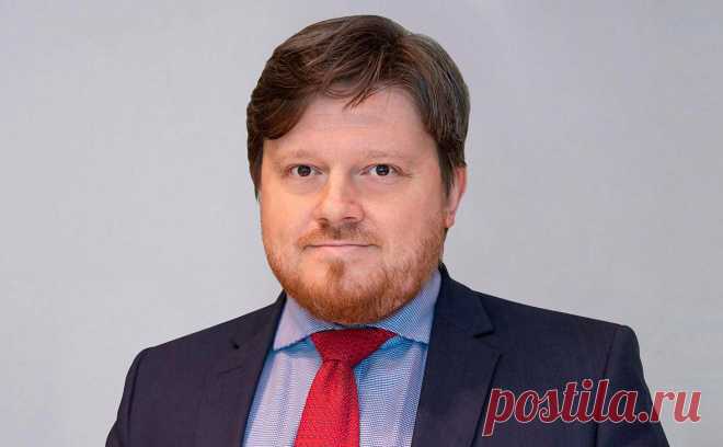 В Минэкономразвития назначили временного куратора туризма. Временным куратором туристической отрасли в Минэкономразвития после упразднения Ростуризма станет действующий замминистра Дмитрий Вахруков, отвечающий за региональную политику. Экс-глава Ростуризма Догузова пока не дала ответ