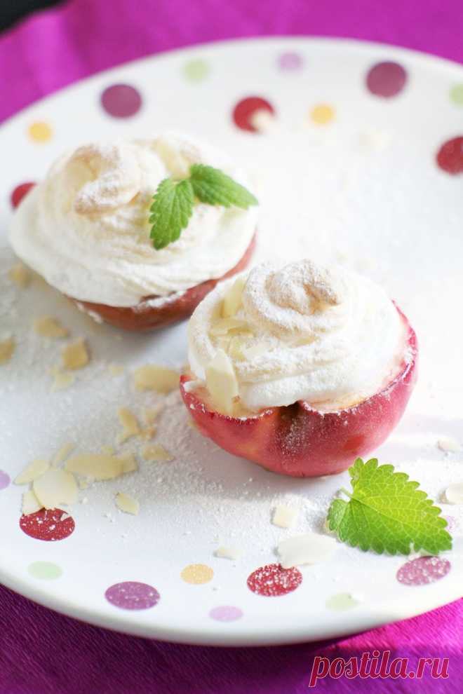 Рецепт печеных яблок с меренгой