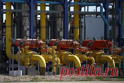 Аналитик назвал факторы роста цен на газ. Ключевыми факторами роста цен на газ являются продолжающаяся забастовка на заводах по сжижению природного газа (СПГ), а также безветренная погода, что привело к падению эффективности ветряной энергетики. Об этом в разговоре с «Лентой.ру» заявил аналитик Фонда национальной энергетический безопасности (ФНЭБ) Игорь Юшков.