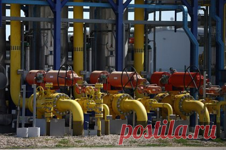 Аналитик назвал факторы роста цен на газ. Ключевыми факторами роста цен на газ являются продолжающаяся забастовка на заводах по сжижению природного газа (СПГ), а также безветренная погода, что привело к падению эффективности ветряной энергетики. Об этом в разговоре с «Лентой.ру» заявил аналитик Фонда национальной энергетический безопасности (ФНЭБ) Игорь Юшков.