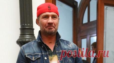 Костомаров уверен, что в будущем сможет кататься на коньках. Олимпийский чемпион по фигурному катанию Роман Костомаров заявил, что приложит максимум усилий для того, чтобы вновь ощутить скольжение по льду в коньках. Читать далее