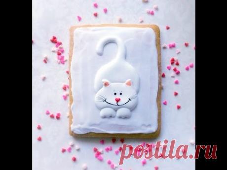 White cat cookie..simple design..My little bakery
