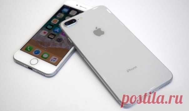 Власти США попросили Apple включить в iPhone несуществующий FM-модуль Федеральное агентство связи США попросило компанию Apple активировать в смартфонах модули УКВ. Просьба мотивирована тем, что с помощью радио пользователи iPhone смогли бы получать информацию об ураганах при отсутствии интернета и сотовой связи. Старший вице-президент по маркетингу Apple Филипп Шиллер прокомментировал просьбу агентства. По его словам, она невыполнима. Дело в том, что в iPhone 7 и iPhone 8 вообще нет…