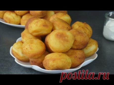 Кидаю картофельное пюре в КИПЯЩЕЕ масло и получаю НЕРЕАЛЬНЫЕ пончики! Рецепт:картофель - 600 гсметана - 2 ст.л.сливочное масло - 50гяйца - 2 штсоль - 1/2 ч.л.дрожжи сырые - 12 г(или сухие 6г)мука - 450 - 500 г
