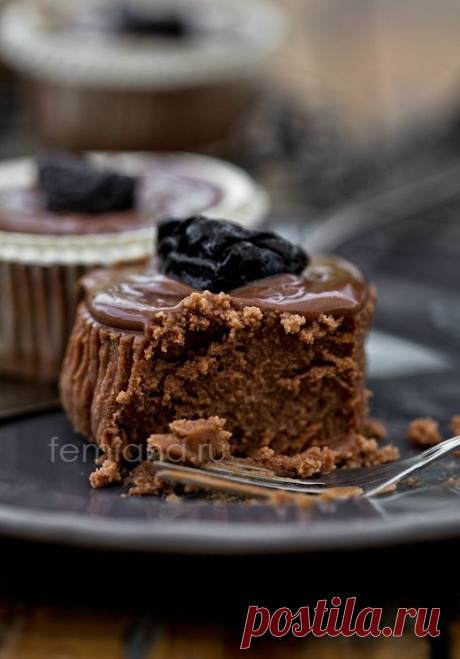 Шоколадный творожный десерт с черносливом в роме (праздничный) | FEMIANA