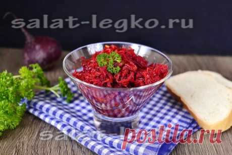 Свекольная икра из вареной свеклы в сковороде