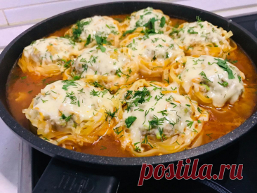 Блюдо без заморочек. Гнезда с фаршем на обед или ужин.
Вкусное и сытное блюдо, в котором не нужно отдельно готовить гарнир. Все в одной сковороде без особого труда и временных затрат. Специи и приправы можно регулировать по собственному вкусу, а вместо томатного соуса, приготовить гнезда в сливочном соусе, типа «Бешамель». Фарш можно использовать любой, но куриный быстро готовится и остается нежным, а за счет добавления […]
Читай пост далее на сайте. Жми ⏫ссылку выше