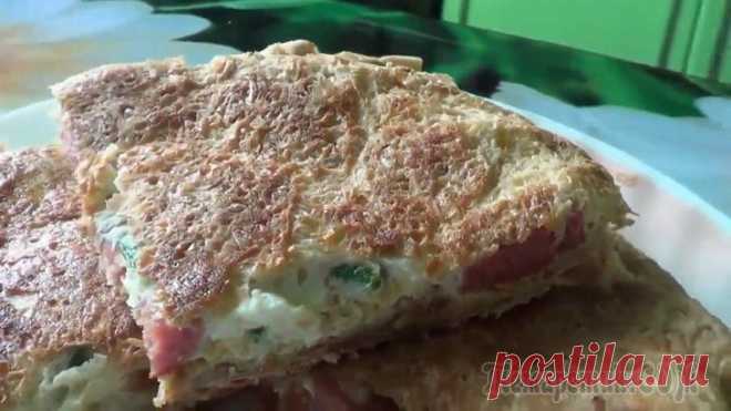 Закуска из лаваша и сосисок с яйцами