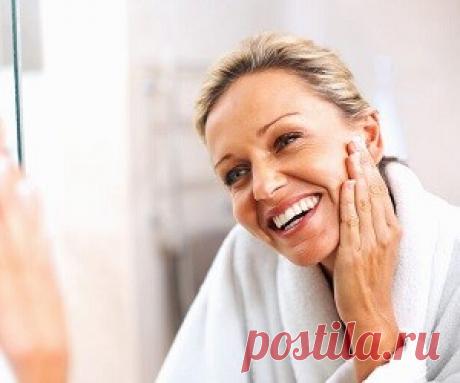 Правильное очищение кожи: 6 советов Одним из самых важных этапов ежедневного ухода за кожей является очищение. Оно помогает коже избавиться от пыли, грязи и кожного сала.