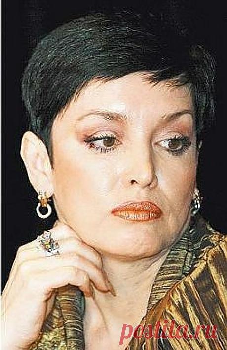 Анна Самохина.