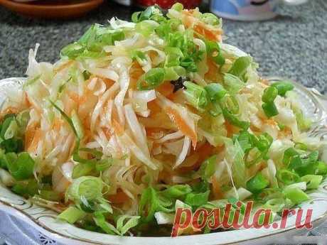 *Капуста получается очень вкусной и моментально &quot;сметается&quot; с стола!