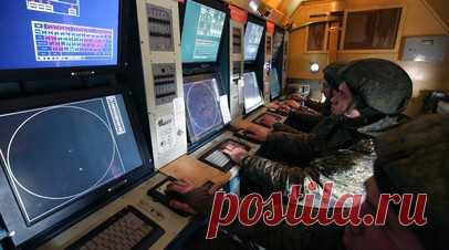 Над восемью регионами: ночью и утром 15 сентября средства ПВО сбили 30 украинских БПЛА. Ночь на 15 сентября «выдалась неспокойной» в небе над регионами России. Как отметил губернатор Орловской области Андрей Клычков, противник не дремлет, безжалостно атакуя мирное население. По данным Минобороны, в ночные и утренние часы средства ПВО сбили 30 беспилотников над восемью субъектами РФ. Как указали главы регионов, пострадавших и разрушений объектов инфраструктуры в результате атак украинских БПЛА…