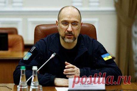 Украина получит 1,5 миллиарда долларов от Всемирного банка. Премьер-министр Украины Денис Шмыгаль сообщил, что Киев получит ссуду в размере 1,5 миллиарда долларов от Всемирного банка. По его словам, Киев направит эти средства на укрепление социальной защиты населения, оказание помощи людям, пострадавшим от военных действий, и на восстановление экономики.