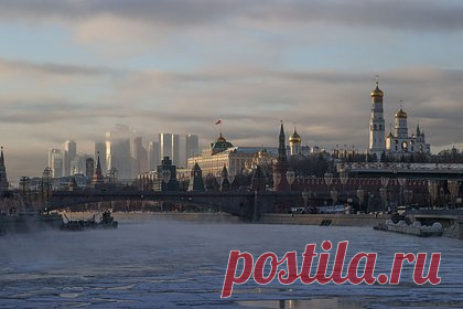 Власти рассказали о списке компаний для упрощения переезда в Россию. В перечень экономически значимых российских компаний войдет 10 организаций, рассказал первый замглавы Минэкономики Илья Торосов. По его словам, увеличение числа участников возможно, но создается список прежде всего для крупного бизнеса, которому требуется упростить возвращение в юрисдикцию РФ.