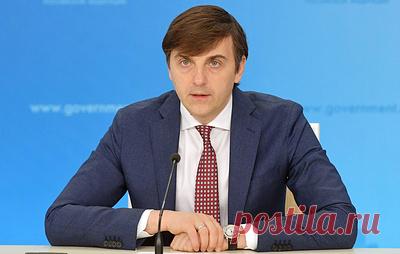 В Минпросвещения поддержали создание федеральной системы учета успеваемости школьников. Как отметил глава ведомства Сергей Кравцов, главным отличием государственной системы являются строгие требования, которые к ней предъявляются