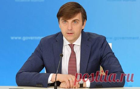 В Минпросвещения поддержали создание федеральной системы учета успеваемости школьников. Как отметил глава ведомства Сергей Кравцов, главным отличием государственной системы являются строгие требования, которые к ней предъявляются