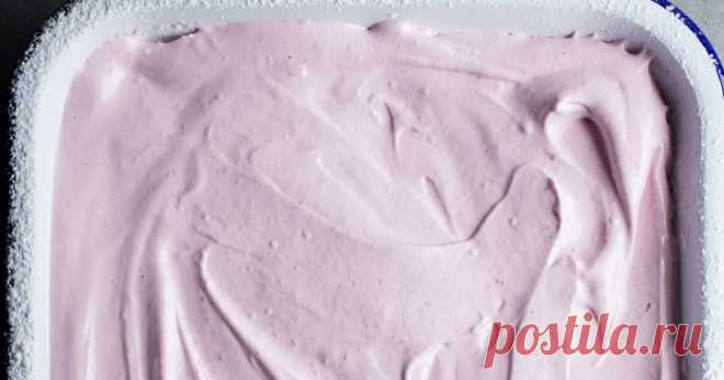 Ягодные маршмеллоу / Berry Marshmallows           После ванильных маршмеллоу мои эксперименты не закончились и я пустила в дело коробочку свежей малины, чтобы приготовить нежно роз...