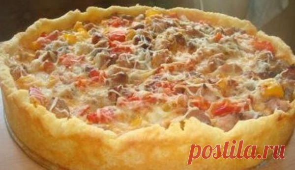 Открытый мясной пирог » Чудесный открытый мясной пирог с нежным картофельным тестом и сочной и ароматной начинкой. Хорош и горячий, и холодный! Ингредиенты: Для теста: 200 г картофеля, 200 г муки, 1 яйцо, 50 г сливочного масла, соль. Для начинки: 500 г свинины или фарша, 2 болгарских перца, 1 помидор, 2 небольших головки репчатого лука, 100 мл жирных сливок (33-38%), 100 мл молока, 2 небольших яйца в заливку, 2 столовые ложки томатной пасты, соль,перец, немного тертого сыр...
