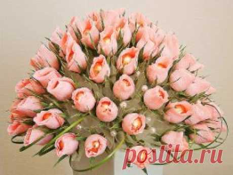 Роскошные розы из конфет