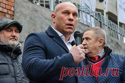 Названа возможная причина убийства экс-депутата Рады Кивы. Застреленный в Подмосковье экс-депутат Верховной Рады Илья Кива являлся угрозой для президента Украины, указал главный редактор журнала «Национальная оборона» Игорь Коротченко. По его словам, Кива пришел к выводу о том, что режим Зеленского оказался врагом украинского народа, и открыто выступал оппонентом президента.